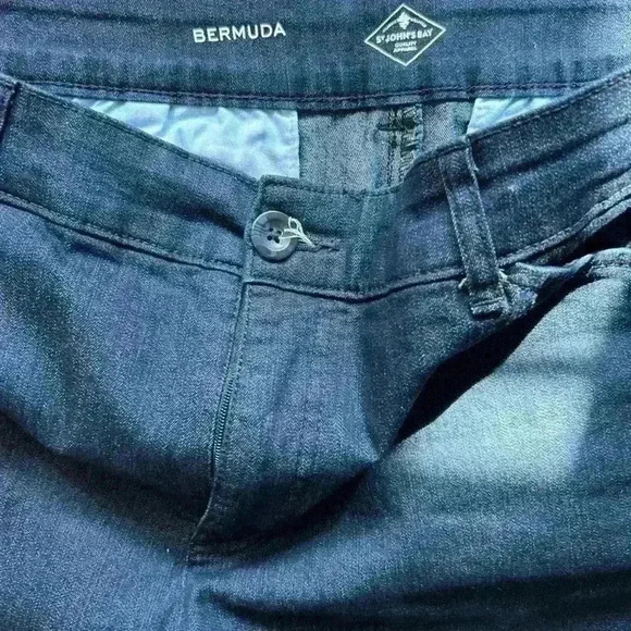 St. John’s Bay Bermuda Shorts Women’s Size 16 Dark Denim - Picture 2 of 7